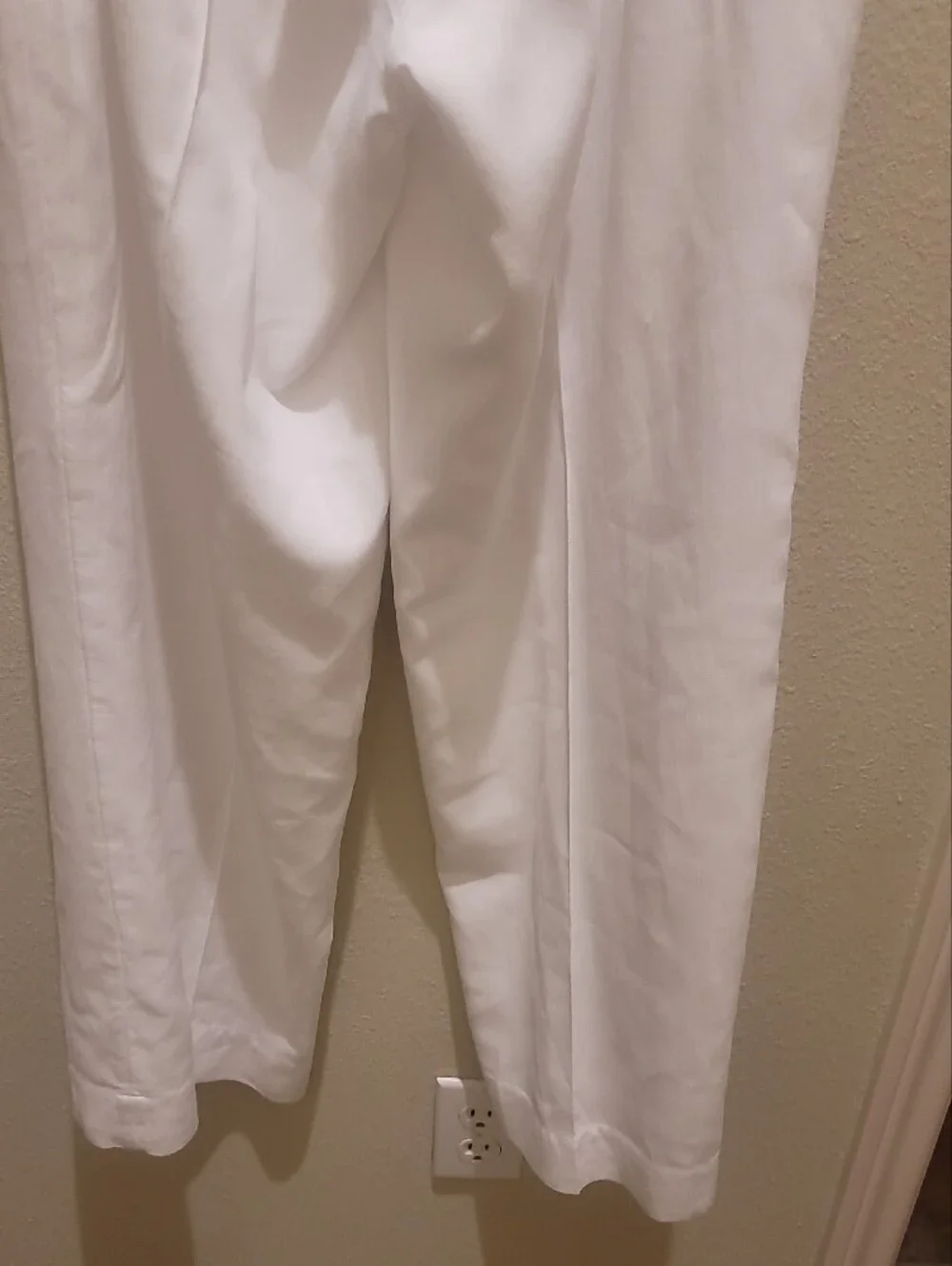 Abercrombie & Fitch soft white